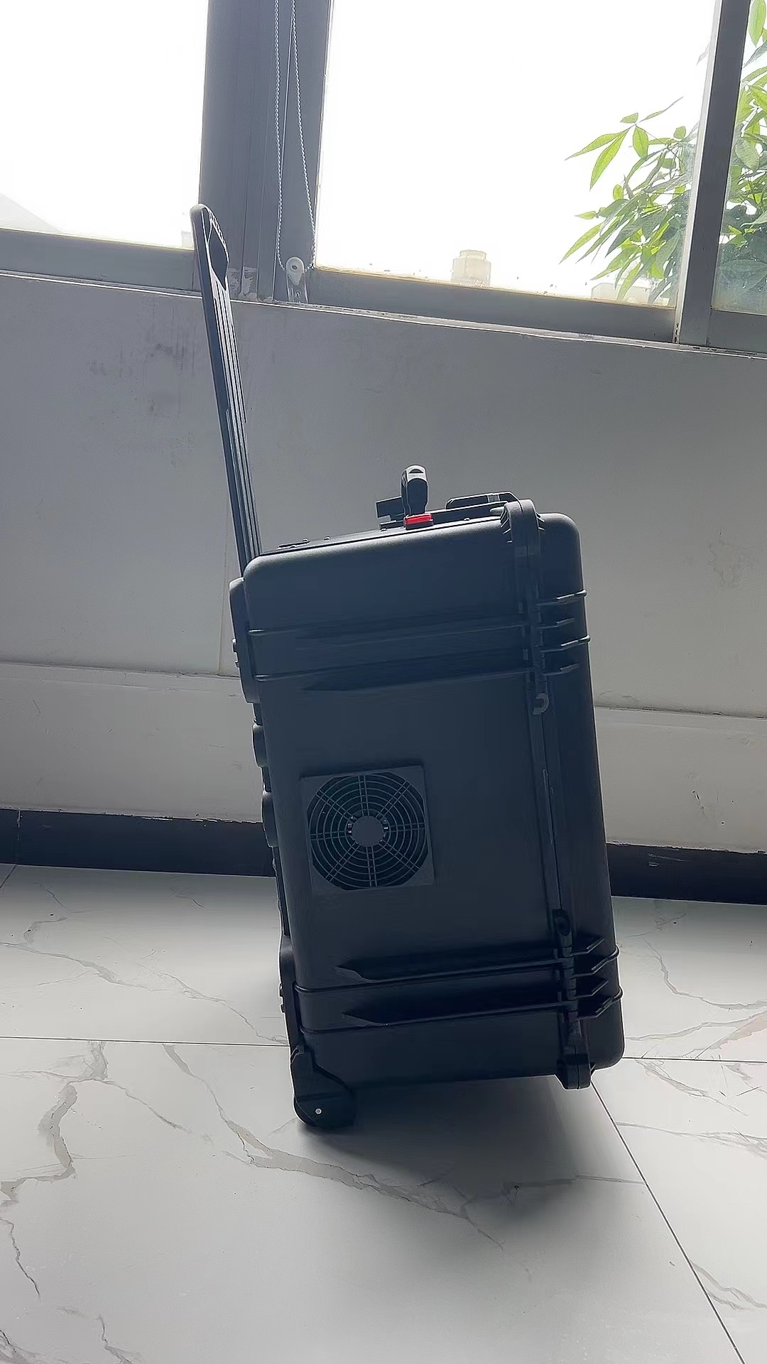 黄浦手拉箱型移动通信干扰器